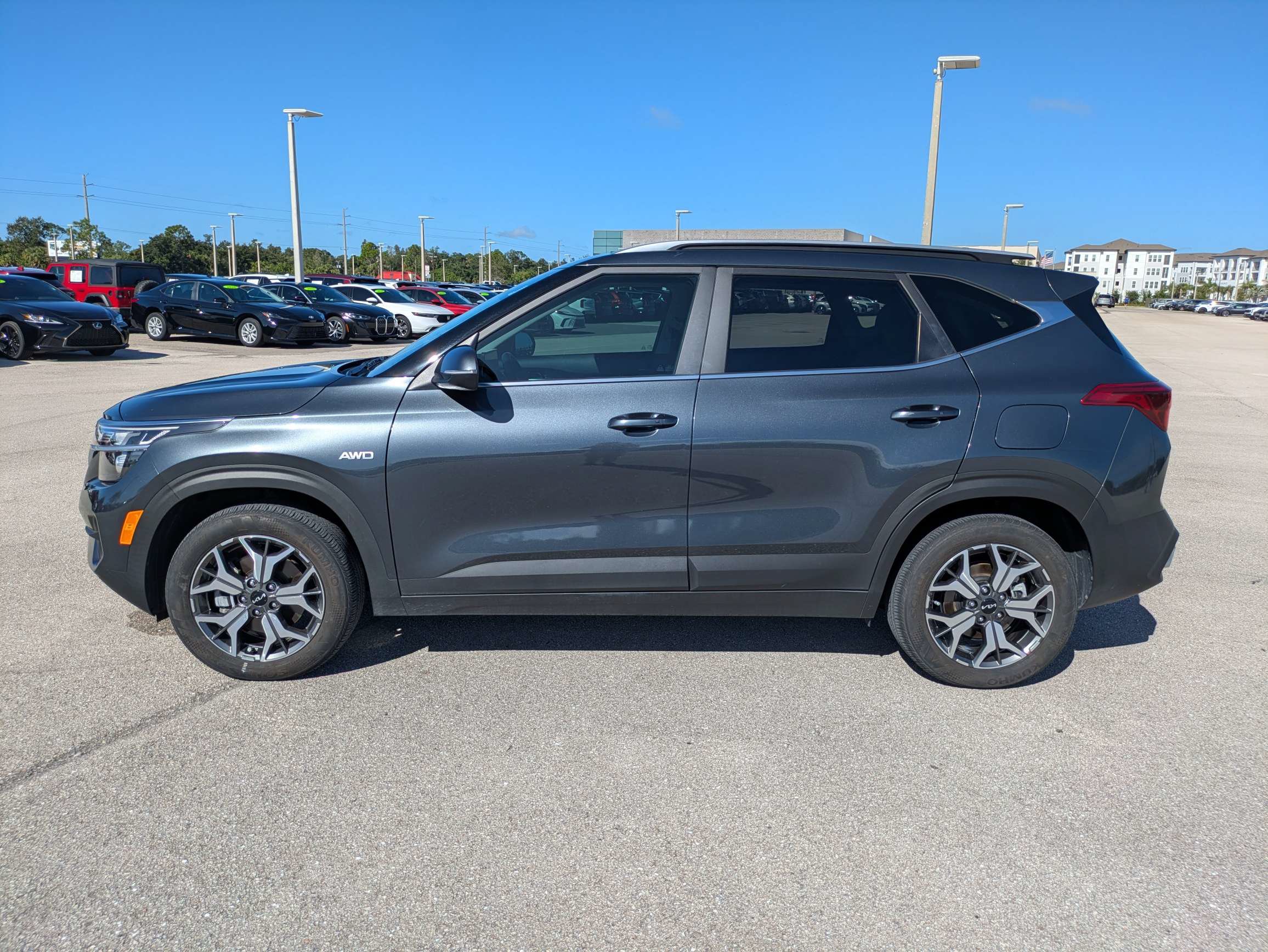 Certified 2023 Kia Seltos EX AWD/4WD image 7