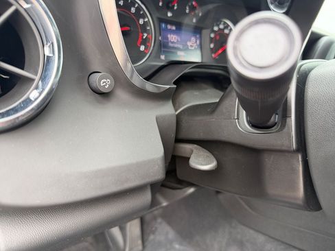 Used 2022 Chevrolet Camaro LS RWD image 19
