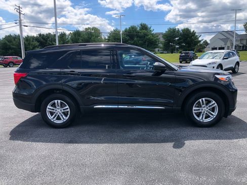 Certified 2023 Ford Explorer XLT w/ Equipment Group 202A image 6