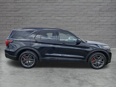 Used 2025 Ford Explorer ST w/ Sun And Sound Package AWD/4WD image 13