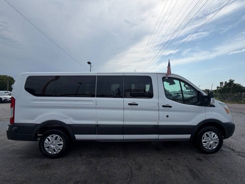 Used 2015 Ford Transit 350 XLT RWD image 5