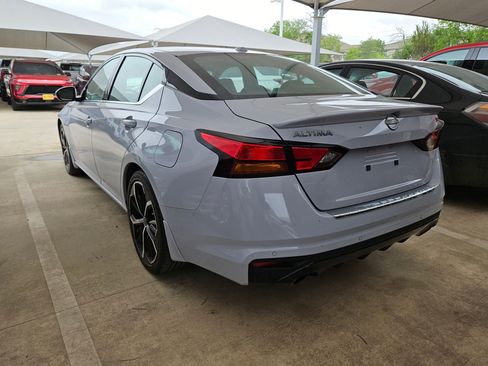 Used 2023 Nissan Altima 2.5 SR image 4