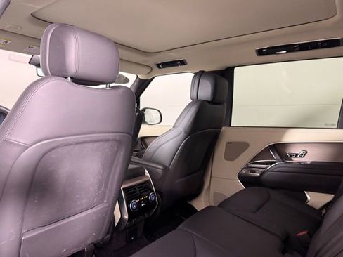 Used 2023 Land Rover Range Rover Long Wheelbase SE image 25