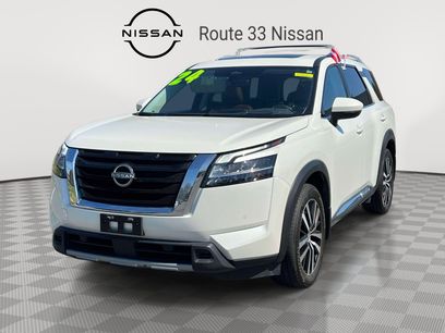 Used 2024 Nissan Pathfinder Platinum w/ Cargo Package