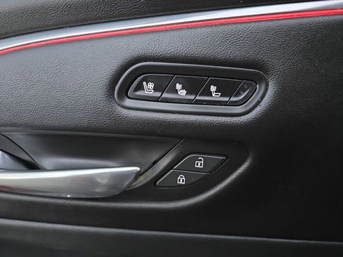 Used 2021 Cadillac Escalade Sport w/ Driver Assist Tech Package image 31