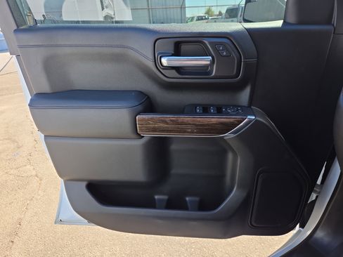 Used 2021 GMC Sierra 1500 Elevation image 17