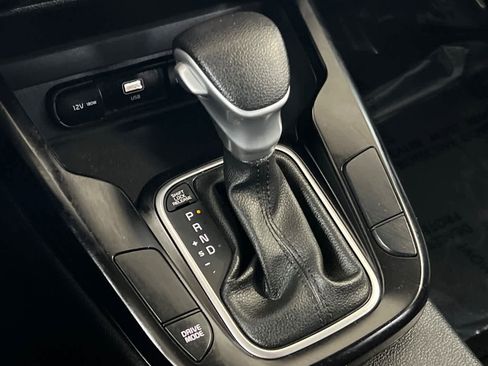 Used 2025 Kia Soul LX w/ LX Technology Package image 22