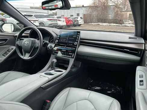 Used 2019 Toyota Avalon image 17