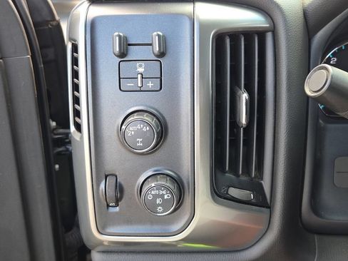 Used 2018 Chevrolet Silverado 1500 LT w/ All Star Edition AWD/4WD image 25
