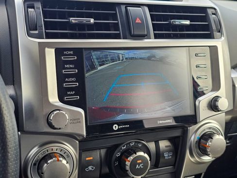 Used 2022 Toyota 4Runner SR5 AWD/4WD image 37