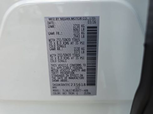 Used 2026 Nissan Pathfinder Platinum FWD image 31