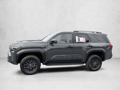 Certified 2025 Toyota 4Runner SR5 AWD/4WD image 4