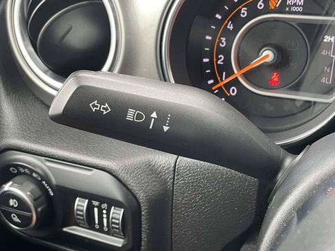 Used 2020 Jeep Gladiator Overland AWD/4WD image 21
