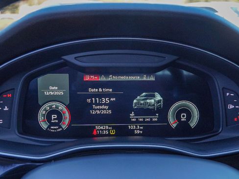 Used 2022 Audi Q8 Premium Plus w/ Premium Plus Package image 13