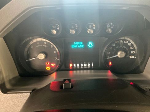 Used 2015 Ford F250 XLT w/ Snow Plow Prep Package image 20