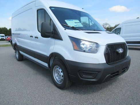 New 2026 Ford Transit 250 148 Medium Roof RWD image 3