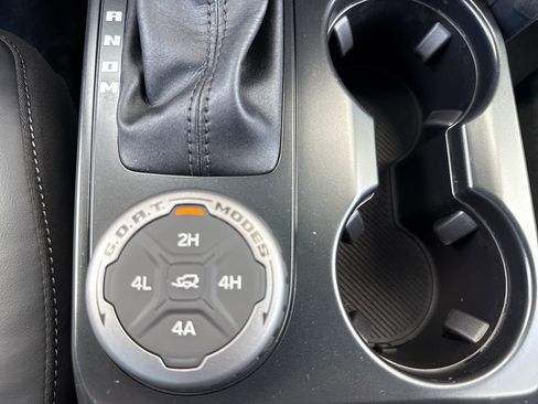 New 2025 Ford Bronco Outer Banks w/ Sasquatch Package image 33