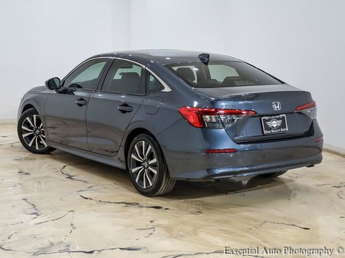 Used 2024 Honda Civic EX image 10