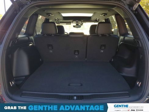 Certified 2024 Jeep Grand Cherokee Limited image 30