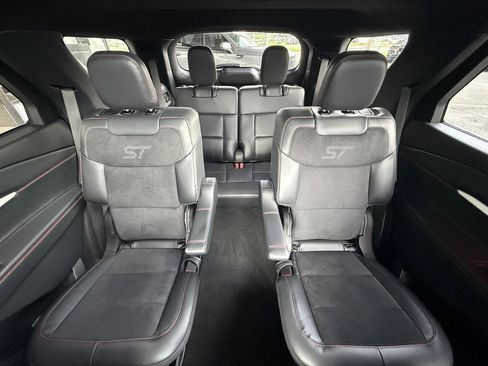 Used 2025 Ford Explorer ST w/ Sun And Sound Package AWD/4WD image 37