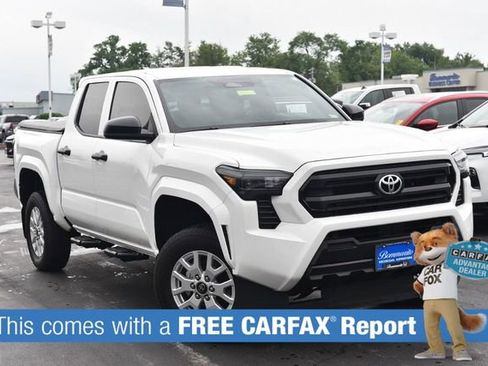 Used 2025 Toyota Tacoma SR AWD/4WD image 2