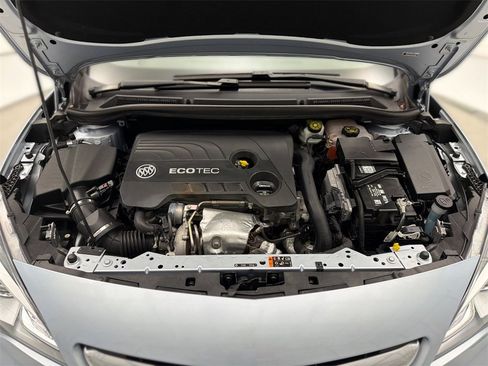 Used 2019 Buick Cascada Premium image 9