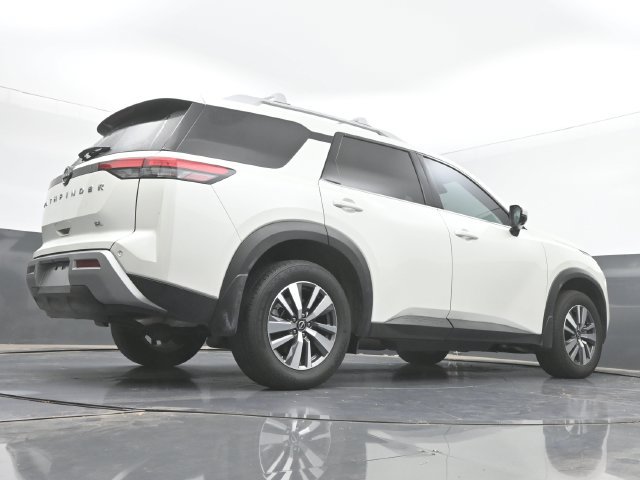 Used 2024 Nissan Pathfinder SL FWD image 34