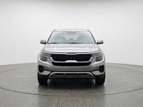 Used 2025 Kia Seltos S image 2