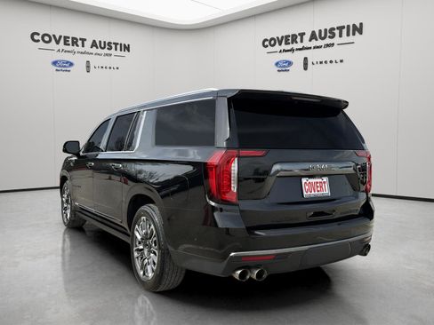 Used 2023 GMC Yukon XL Denali Ultimate image 3