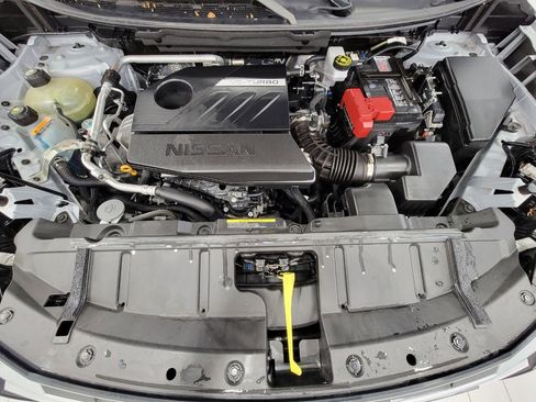 Used 2025 Nissan Rogue SV image 8