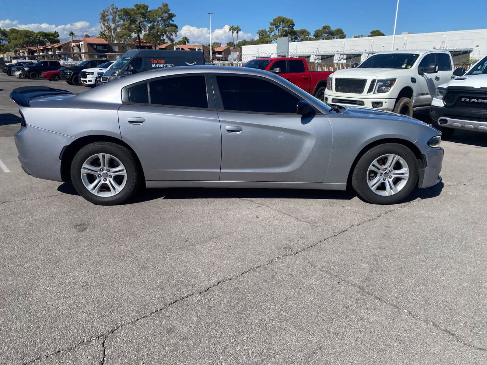 Used 2015 Dodge Charger SE w/ Popular Equipment Group RWD image 4