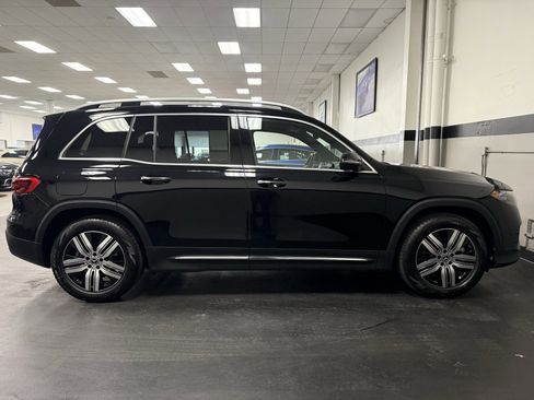 Used 2024 Mercedes-Benz EQB 300 4MATIC image 13