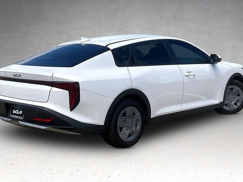 Certified 2025 Kia K4 FWD image 20