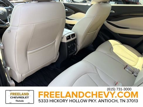 Used 2019 Buick Envision Essence FWD image 17