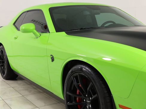 Used 2023 Dodge Challenger SRT Hellcat w/ Driver Convenience Group RWD image 37