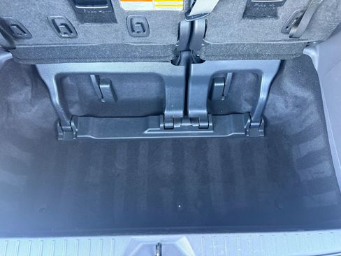 Used 2024 Toyota Sienna XLE image 25