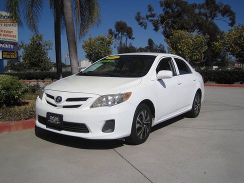 Used 2013 Toyota Corolla L FWD image 9