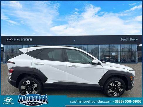Certified 2025 Hyundai Kona SEL AWD/4WD image 5