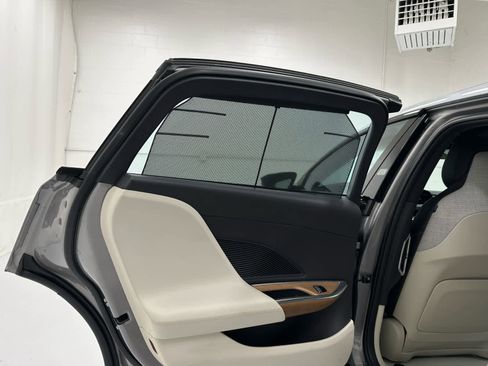 Used 2023 Lucid Air Grand Touring image 40