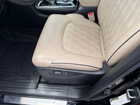 Certified 2022 Nissan Armada Platinum w/ Captain's Chairs Package RWD image 13