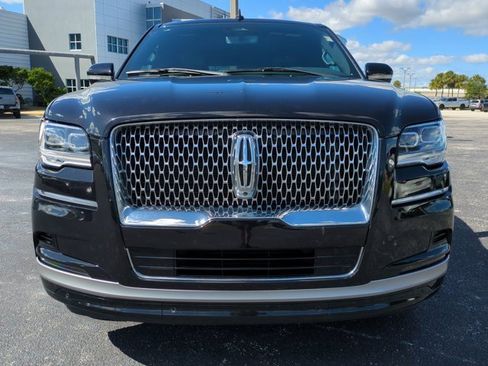 Used 2024 Lincoln Navigator L Premiere image 9