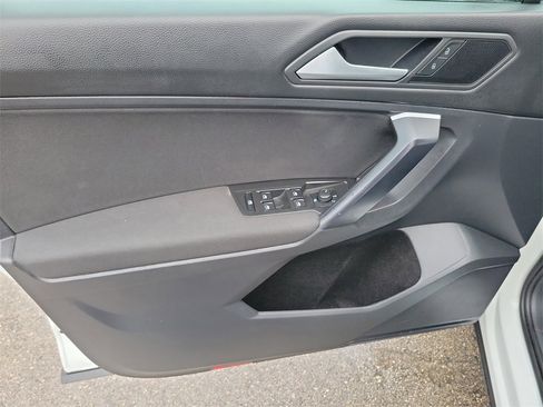 Certified 2021 Volkswagen Tiguan S image 15