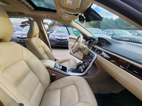 Used 2014 Volvo XC70 T6 image 44