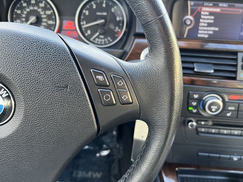 Used 2011 BMW 328i xDrive Sedan image 24