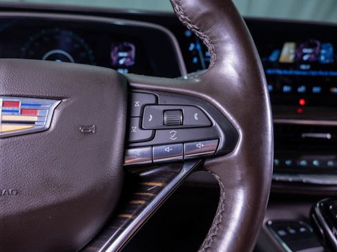 Used 2023 Cadillac Escalade ESV Sport w/ LPO, ONYX Package AWD/4WD image 24
