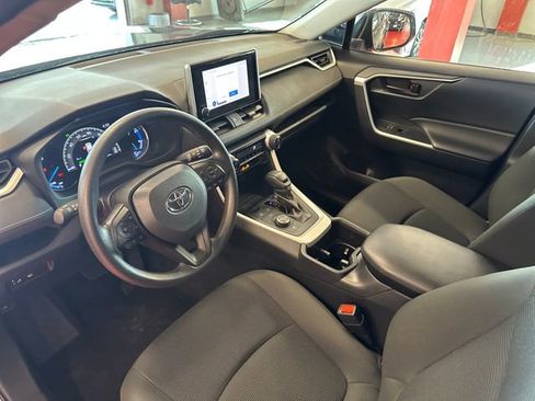 Used 2024 Toyota RAV4 LE AWD/4WD image 11