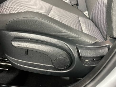 Used 2025 Kia Soul LX image 21