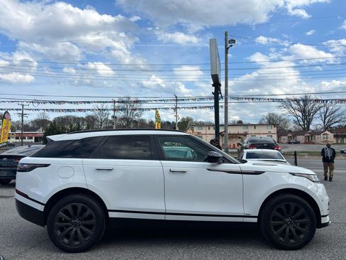 Used 2019 Land Rover Range Rover Velar R-Dynamic SE image 6