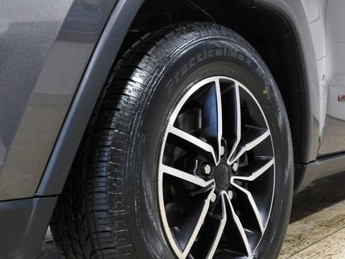 Used 2021 Jeep Grand Cherokee Trailhawk w/ Premium Lighting Group AWD/4WD image 26