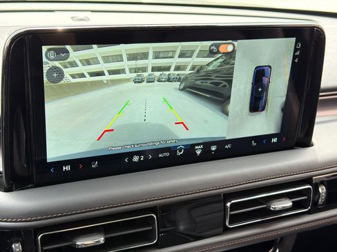 New 2026 Lincoln Aviator AWD image 30